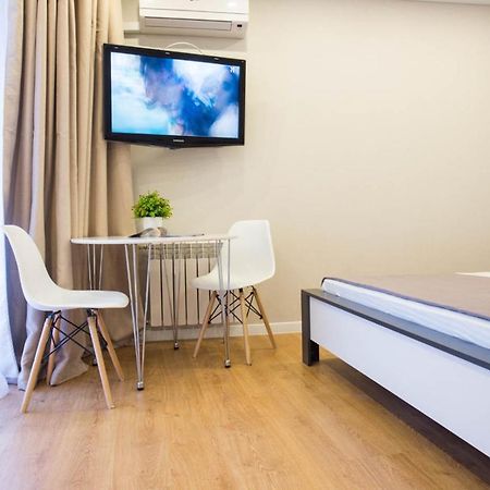 New Studio In The City Center - Mykoly Khvylovoho Str 5-2 คาร์คิฟ ภายนอก รูปภาพ