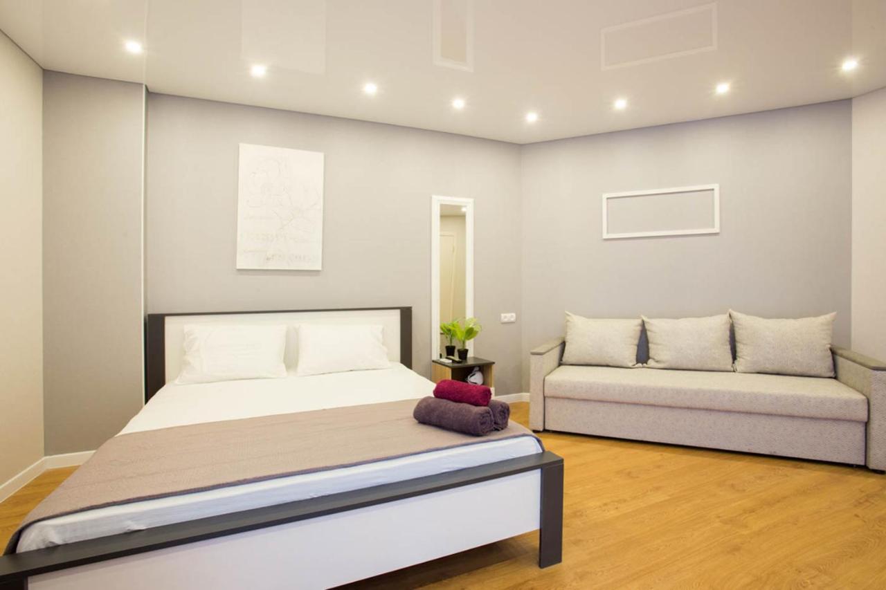 New Studio In The City Center - Mykoly Khvylovoho Str 5-2 คาร์คิฟ ภายนอก รูปภาพ