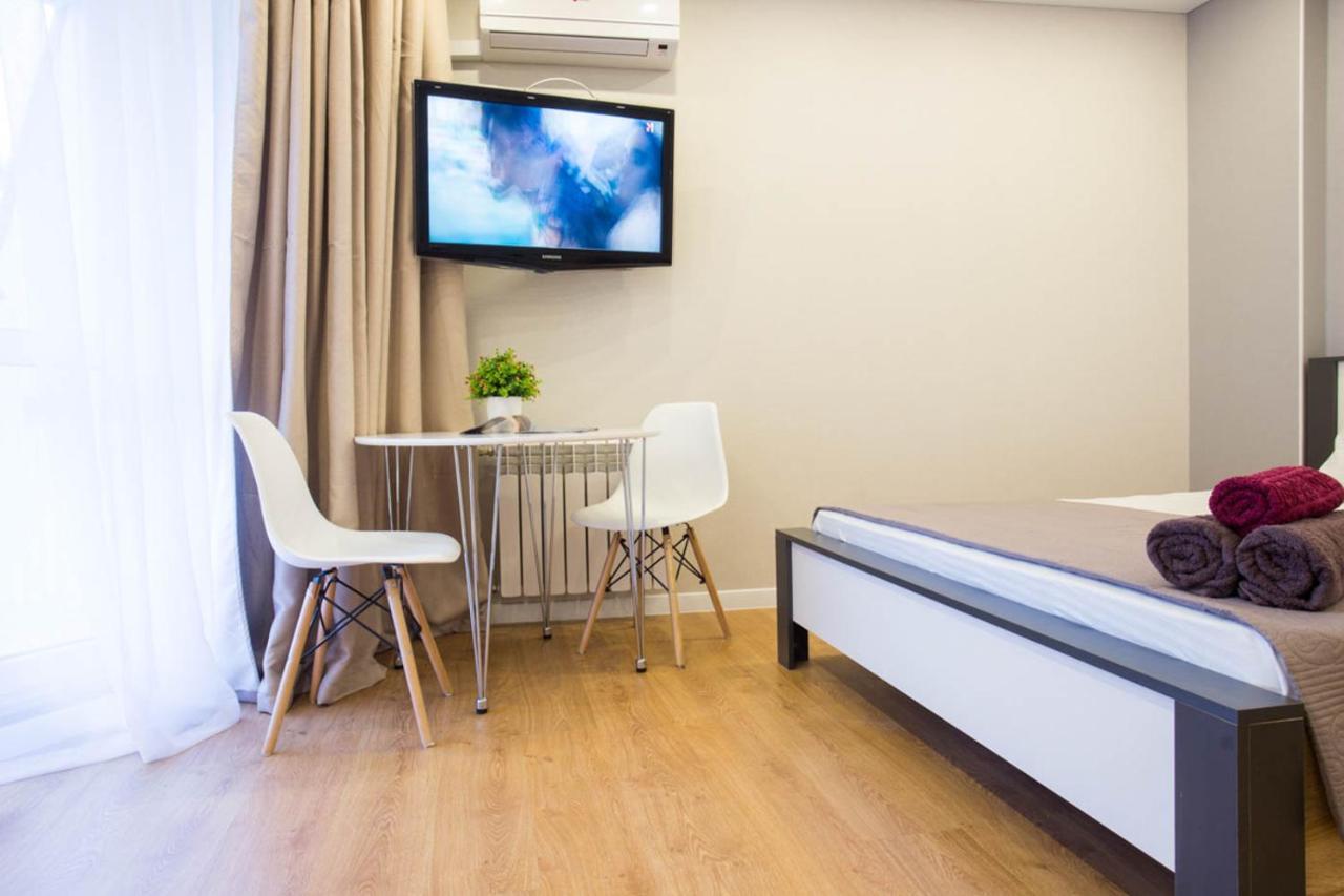 New Studio In The City Center - Mykoly Khvylovoho Str 5-2 คาร์คิฟ ภายนอก รูปภาพ