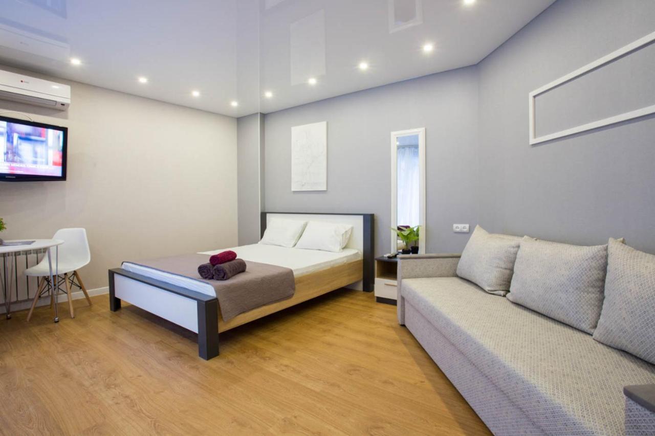 New Studio In The City Center - Mykoly Khvylovoho Str 5-2 คาร์คิฟ ภายนอก รูปภาพ