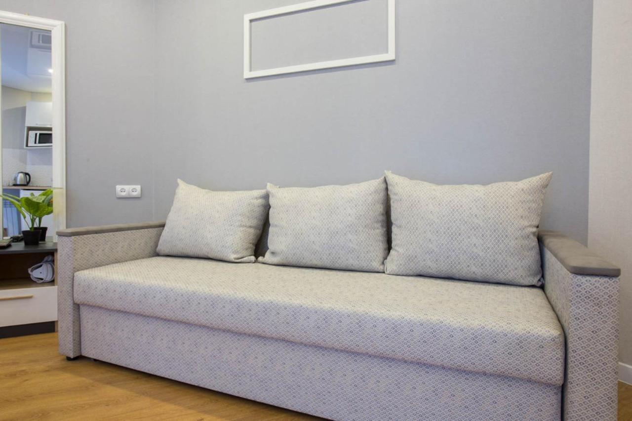 New Studio In The City Center - Mykoly Khvylovoho Str 5-2 คาร์คิฟ ภายนอก รูปภาพ